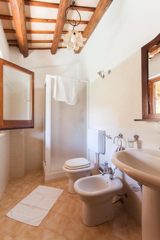 Casa Vacanze S. Marco Valderice Rum bild