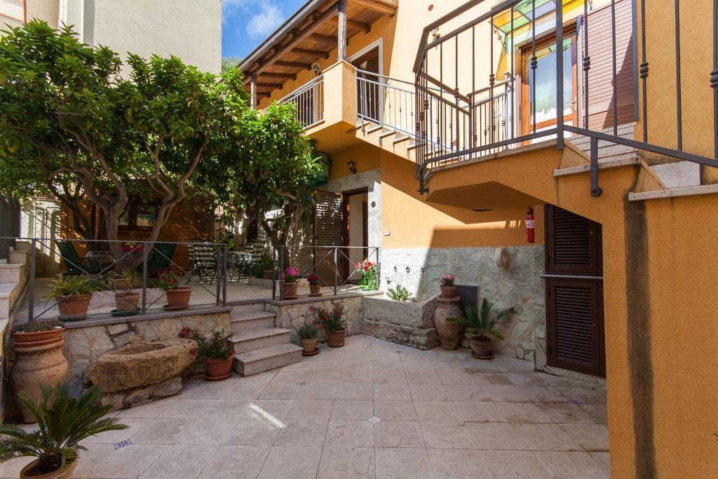 Casa Vacanze S. Marco Valderice Rum bild