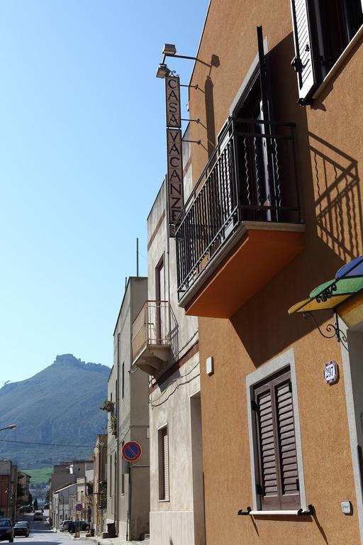 Casa Vacanze S. Marco Valderice Rum bild